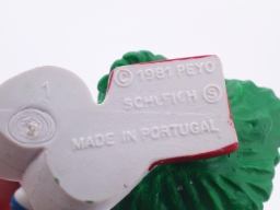 Schtroumpf avec sapin de Noël - photo