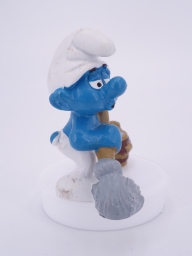 Schtroumpf avec serpillère et seau - photo