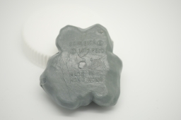 Schtroumpf prisonnier avec pioche - photo