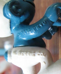 Schtroumpf avec trottinette - photo