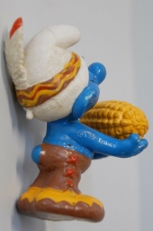 Schtroumpf avec épis de maïs - photo