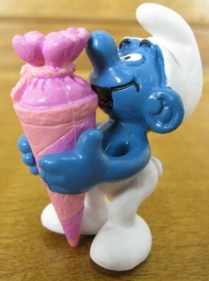 Schtroumpf avec cornet surprise (rose) - photo