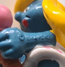 Schtroumpfette avec glace - photo