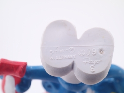 Schtroumpf avec brosse à dents et dentifrice - photo