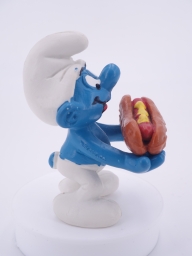 Schtroumpf avec hotdog - photo
