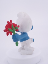 Schtroumpf amoureux avec fleurs - photo