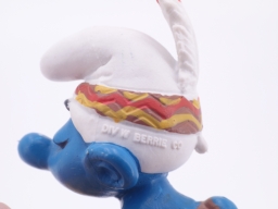 Schtroumpf avec épis de maïs - photo