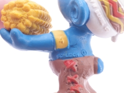 Schtroumpf avec épis de maïs - photo