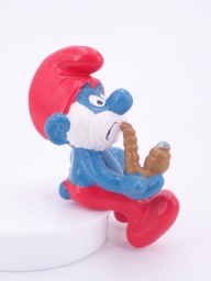 Grand Schtroumpf avec pipe et chaise - photo