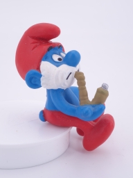 Grand Schtroumpf avec pipe et chaise - photo