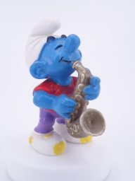Schtroumpf avec saxophone - photo