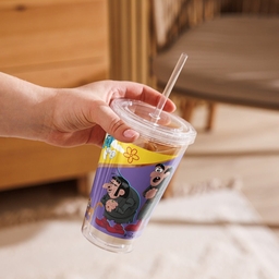 Gobelet en plastique transparent - photo