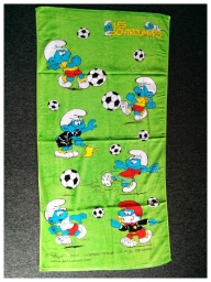Drap / Serviette de plage Schtroumpfs football