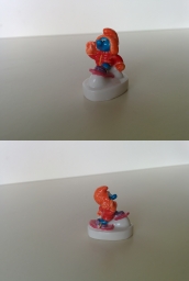 Schtroumpf avec des raquettes