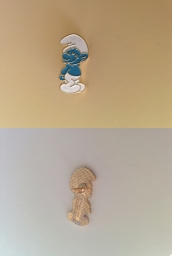 Pin's Schtroumpf timide