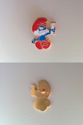 Pin's Grand Schtroumpf avec une fiole