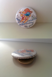 Badge MBI n°16 - Schtroumpf skieur (Ski-Smurf)