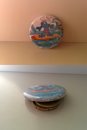 Badge MBI n°17 - Schtroumpf surfeur (Surf-Smurf)