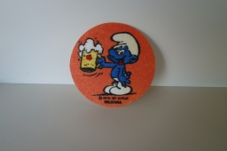 Sous-verre Schtroumpf avec une bière