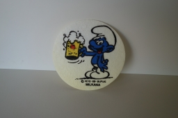 Sous-verre Schtroumpf avec une bière