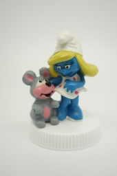 Schtroumpfette avec souris