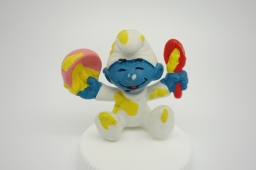 Bébé Schtroumpf avec assiette et cuillère