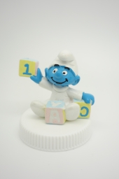 Bébé Schtroumpf avec cubes
