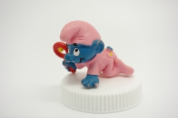 Bébé Schtroumpf avec hochet
