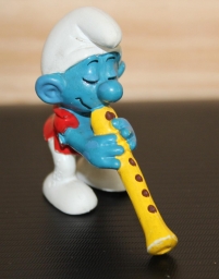 Schtroumpf avec flûte