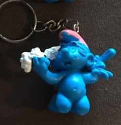 Bébé Schtroumpfette qui se lave