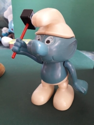 Tirelire Schtroumpf avec marteau