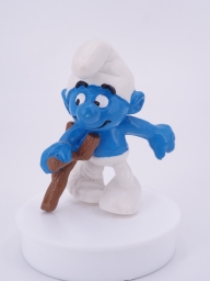 Schtroumpf blessé avec béquille