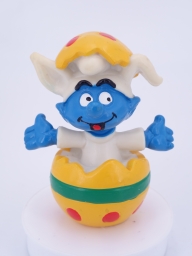 Schtroumpf qui sort d\'un œuf