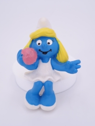 Schtroumpfette qui se maquille