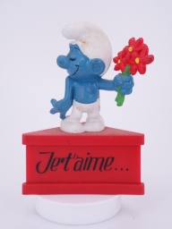 Schtroumpf amoureux avec fleurs