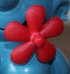 Schtroumpf avec fleur - Fleur