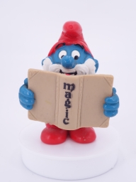 Grand Schtroumpf avec livre