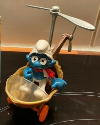 Schtroumpf en hélicoptère