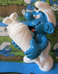 Schtroumpf avec cornet surprise