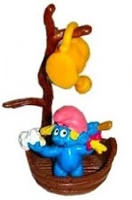 Bébé Schtroumpfette qui se lave