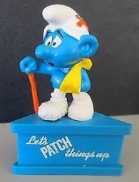 Schtroumpf blessé avec béquille