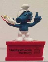 Schtroumpf maitre d\'école avec livre