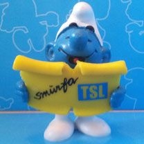 Schtroumpf chanteur avec partition